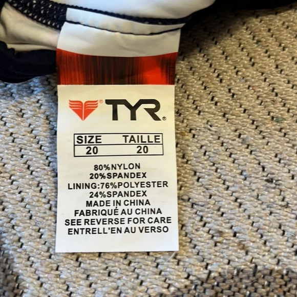 TYR kids USA 2012 Olympics Diamondback Print Swimsuit, size 20 - Picture 6 of 11